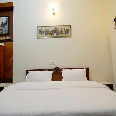 Bed and Breakfast The Edgeworth à Shimla Extérieur photo