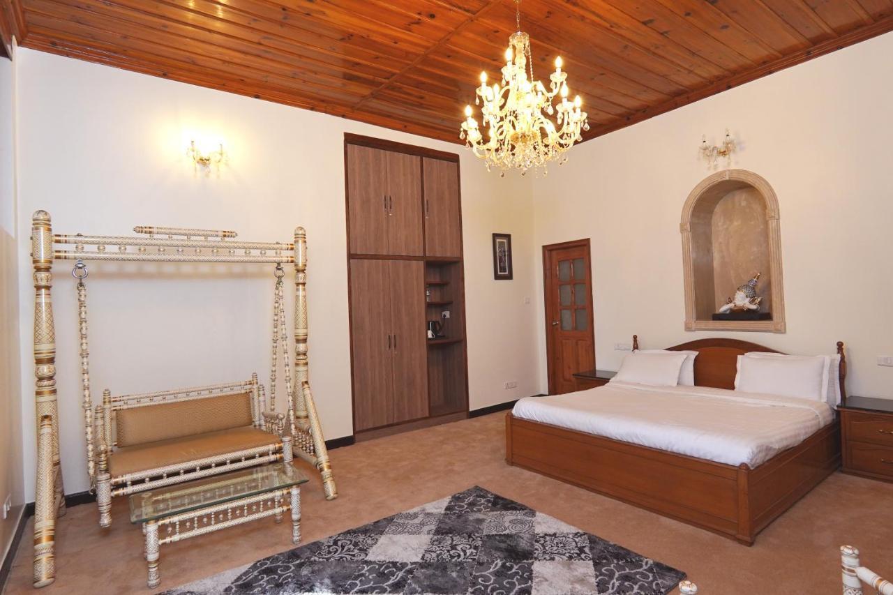 Bed and Breakfast The Edgeworth à Shimla Extérieur photo