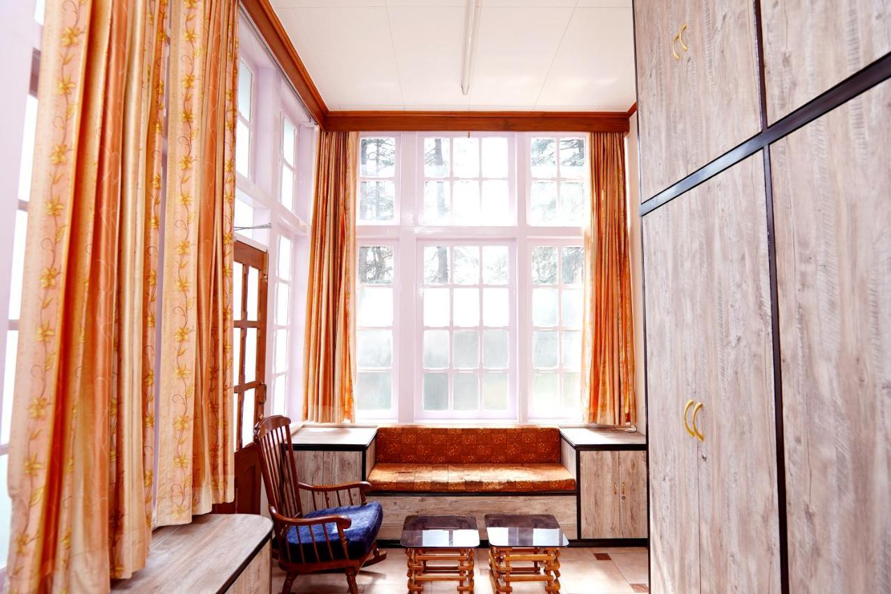 Bed and Breakfast The Edgeworth à Shimla Extérieur photo