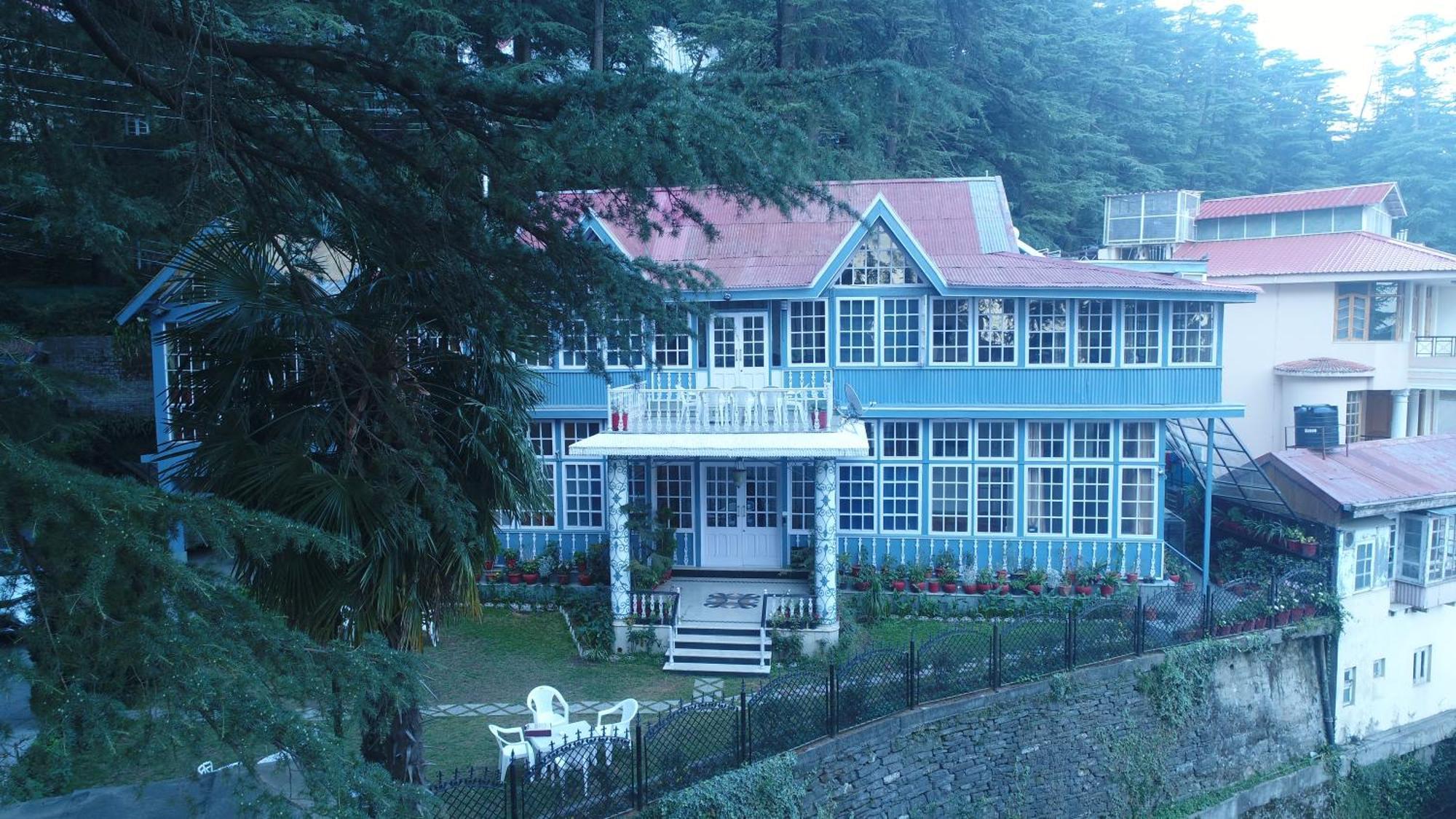Bed and Breakfast The Edgeworth à Shimla Extérieur photo